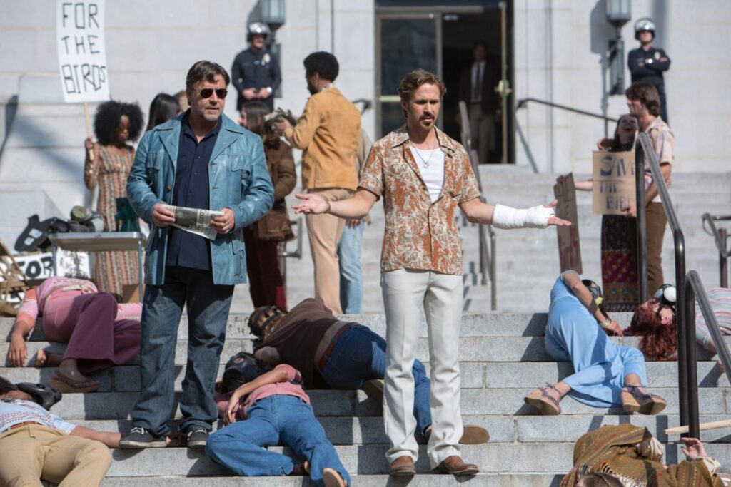 RUSSELL CROWE i RYAN GOSLING oduševili Cannes u komediji DOBRI MOMCI!